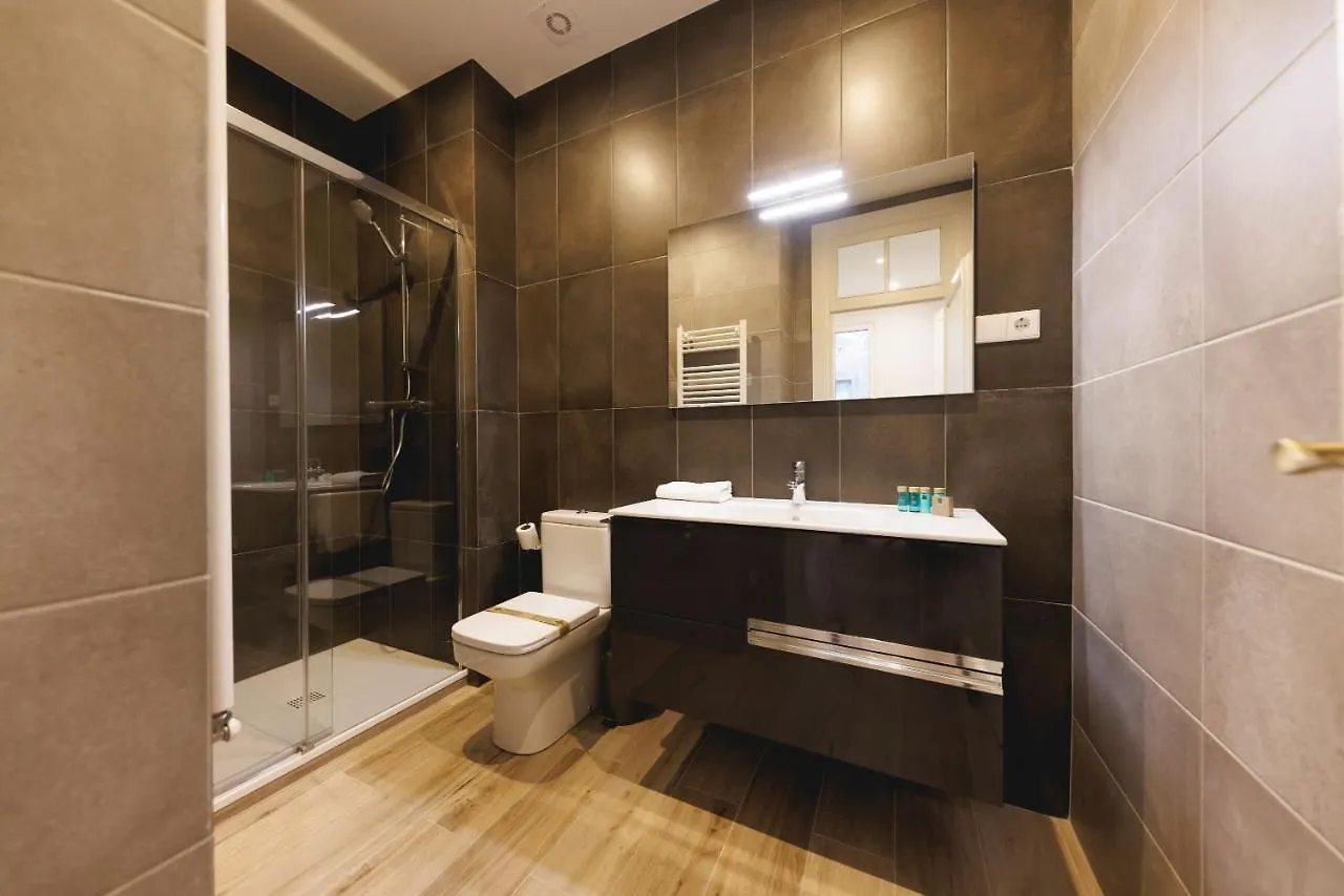 Bravissimo Ciutadans, Comfortable 3-Bedroom Apartment Girona 0*,  Spain